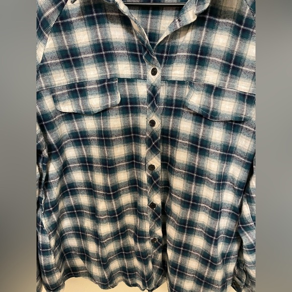 ✨ChicSoul Plaid Top Size 1X - Picture 5 of 9